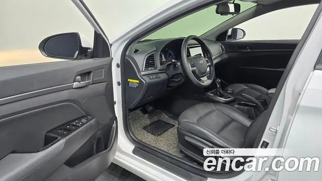 Hyundai Avante 2017 thumb 9