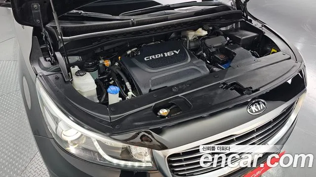 Kia Carnival 2017 thumb 6