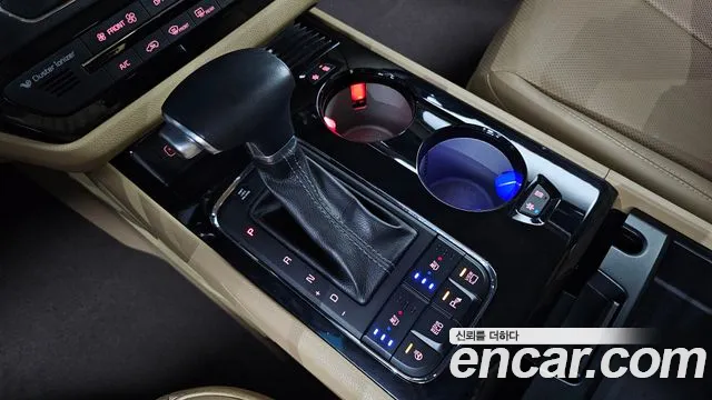 Kia Carnival 2017 thumb 9