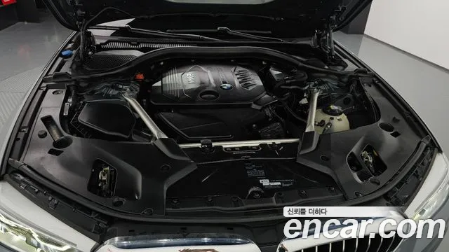BMW 5-Series 2018 thumb 6