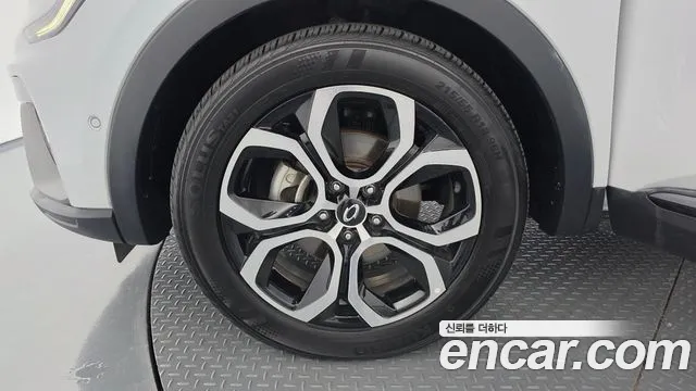 Renault-KoreaSamsung Arkana 2022 thumb 5