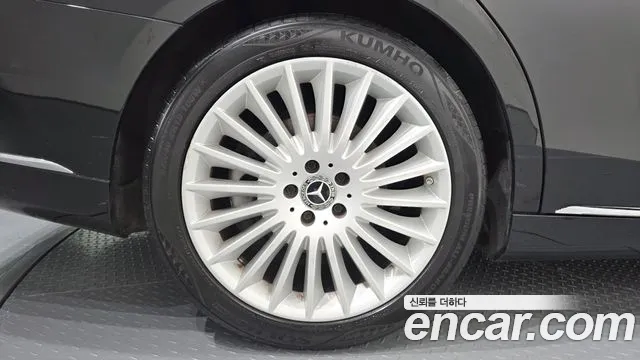 Mercedes-Benz S-Класс 2015 thumb 4