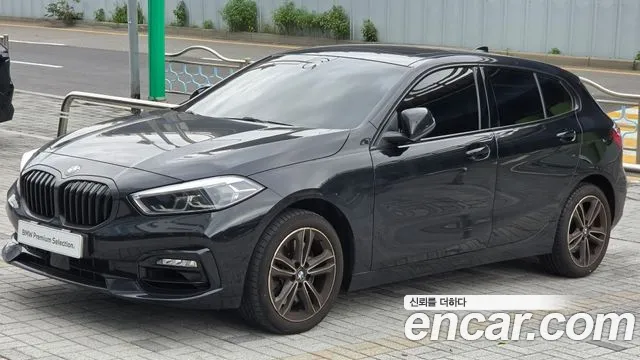 BMW 1-Series 2022 thumb 2