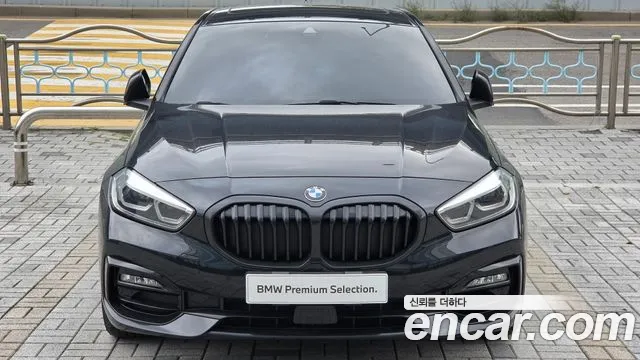 BMW 1-Series 2022 thumb 3