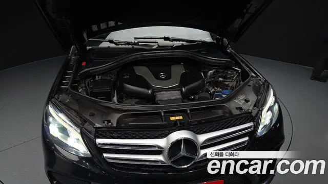 Mercedes-Benz GLE 2016 thumb 5