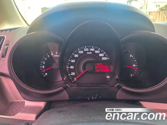 Kia Ray 2013 thumb 8