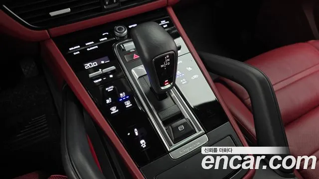 Porsche Cayenne 2023 thumb 9