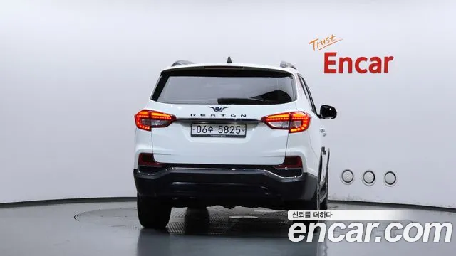 KG_Mobility_Ssangyong Rexton 2018 thumb 4