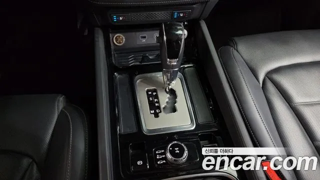 KG_Mobility_Ssangyong Rexton 2018 thumb 9