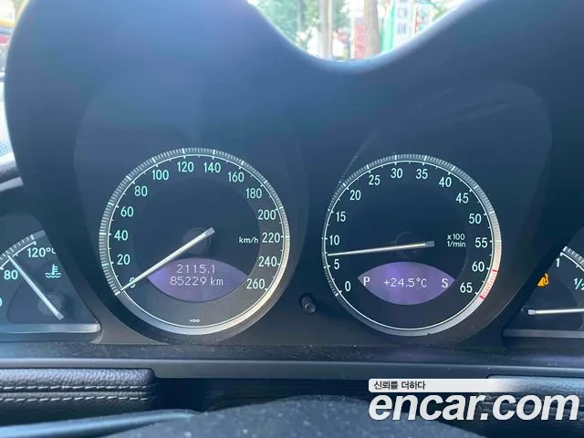 Mercedes-Benz SL-Класс 2003 thumb 5