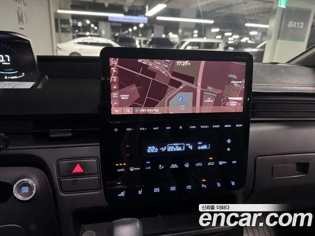 Hyundai Staria 2024 thumb 6