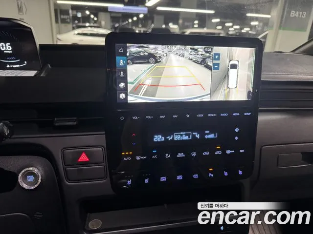 Hyundai Staria 2024 thumb 7