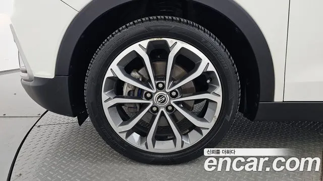 KG_Mobility_Ssangyong TIBOLI 2018 thumb 4
