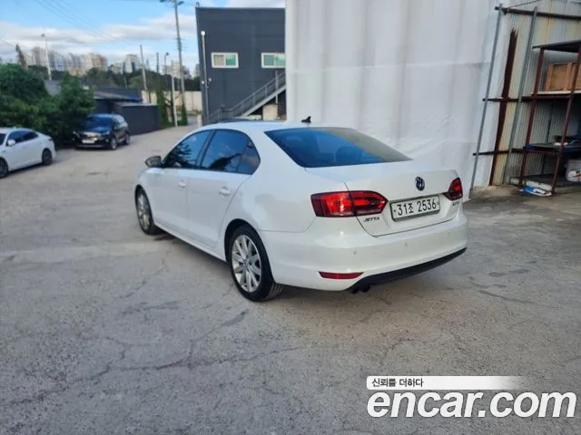Volkswagen Jetta 2014 thumb 5