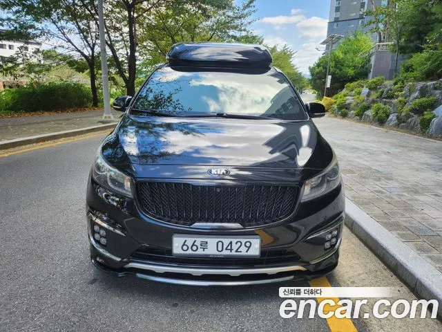 Kia Carnival 2015 thumb 3