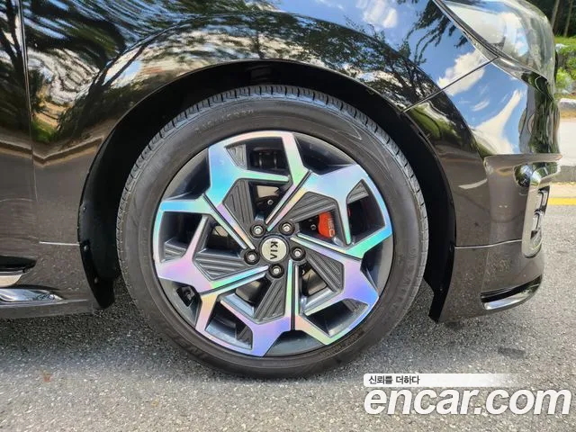 Kia Carnival 2015 thumb 5