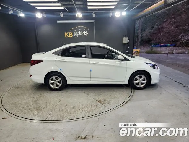 Hyundai Accent 2011 thumb 7