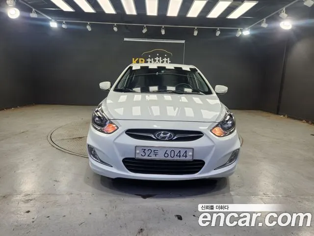 Hyundai Accent 2011 thumb 12