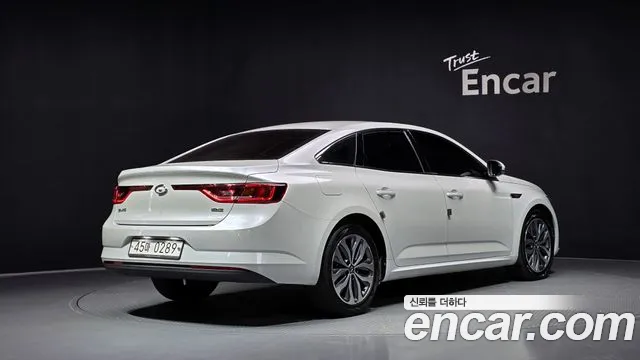 Renault-KoreaSamsung Megane 2016 thumb 2