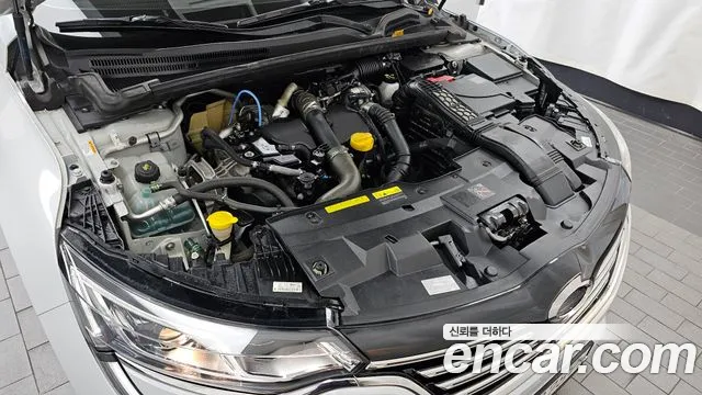 Renault-KoreaSamsung Megane 2016 thumb 6