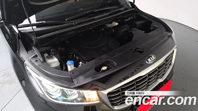 Kia Carnival 2019 thumb 5