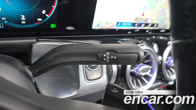 Mercedes-Benz GLB 2021 thumb 9