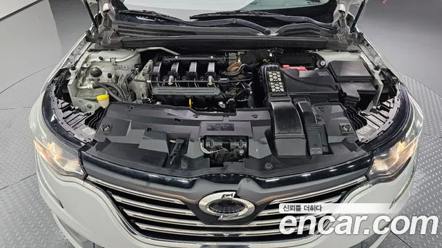 Renault-KoreaSamsung Megane 2016 thumb 6