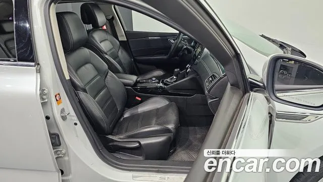 Renault-KoreaSamsung Megane 2016 thumb 10