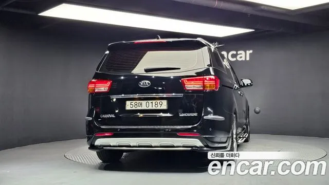 Kia Carnival 2016 thumb 4