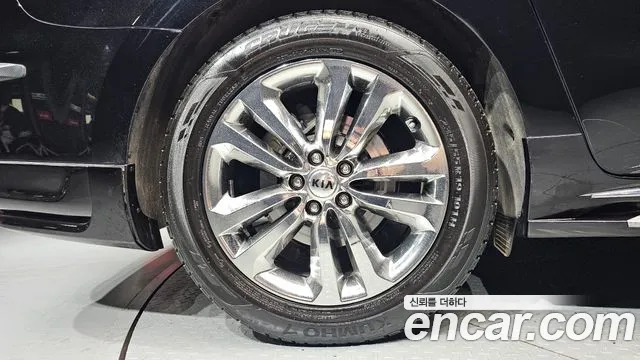 Kia Carnival 2016 thumb 5