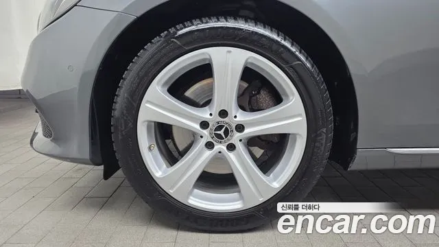 Mercedes-Benz E-Класс 2017 thumb 4