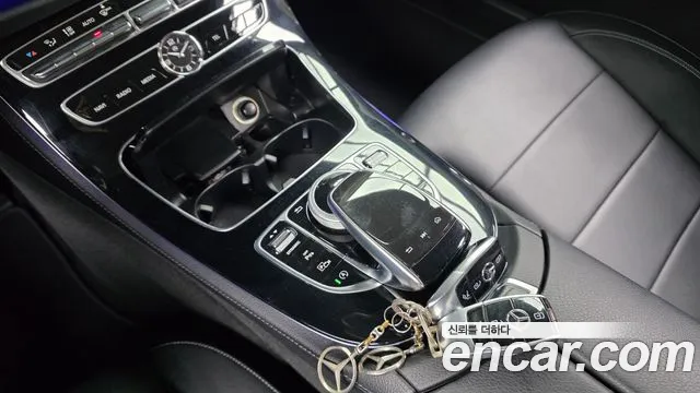 Mercedes-Benz E-Класс 2017 thumb 8