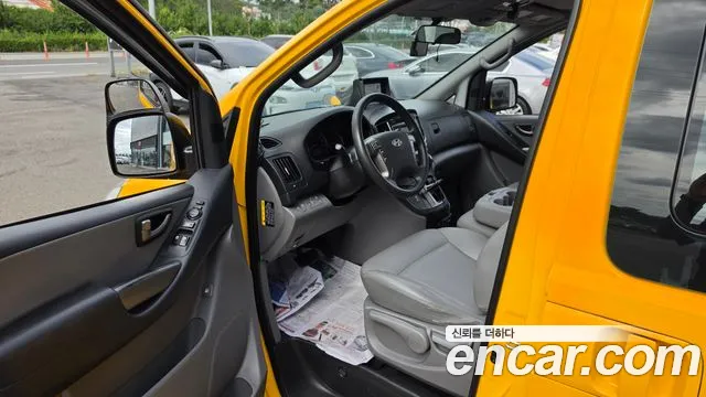Hyundai Starex 2016 thumb 10