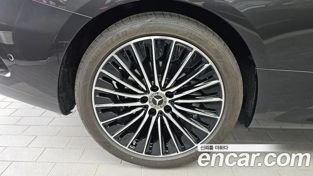 Mercedes-Benz CLE-Class 2025 thumb 5