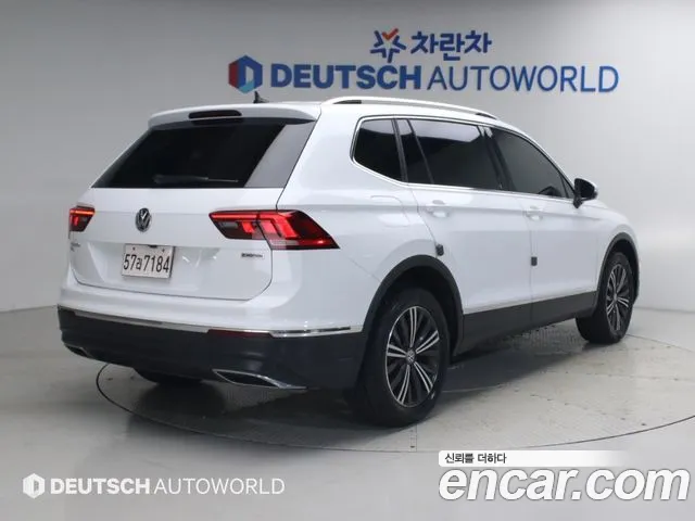 Volkswagen Tiguan 2019 thumb 2