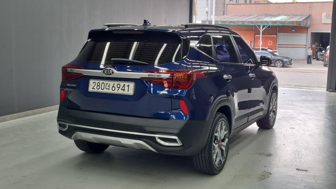 Kia Seltos 2019 thumb 2
