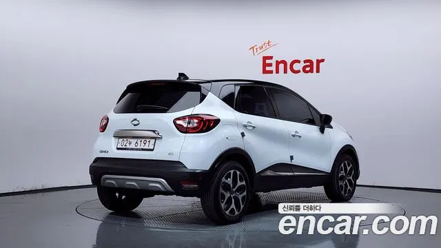 Renault-KoreaSamsung Captur 2017 thumb 2