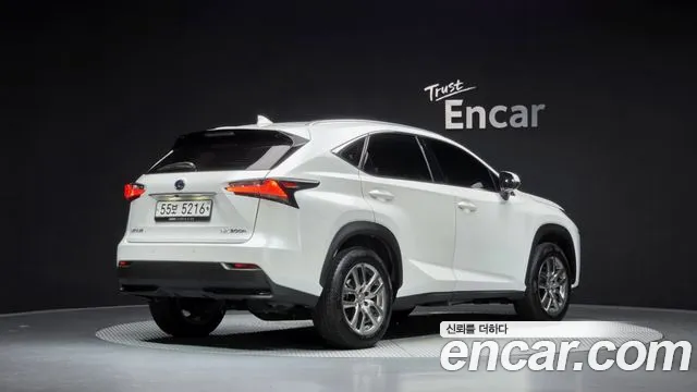 Lexus NX 2016 thumb 2