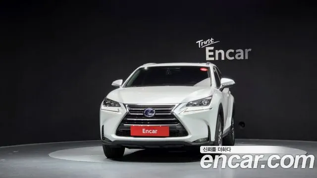 Lexus NX 2016 thumb 3