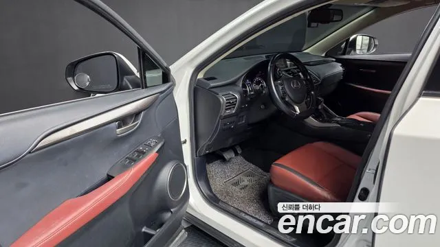 Lexus NX 2016 thumb 10