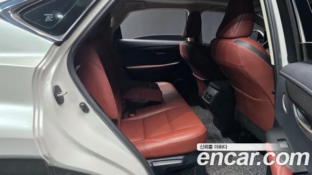 Lexus NX 2016 thumb 12