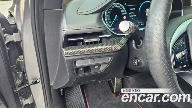 Genesis G80 2022 thumb 7