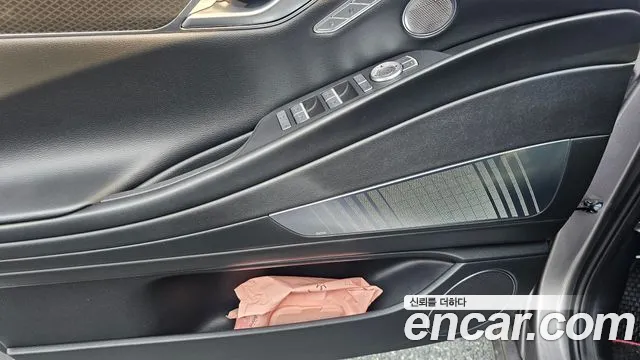 Genesis G80 2022 thumb 8
