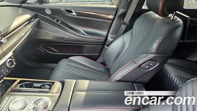 Genesis G80 2022 thumb 10