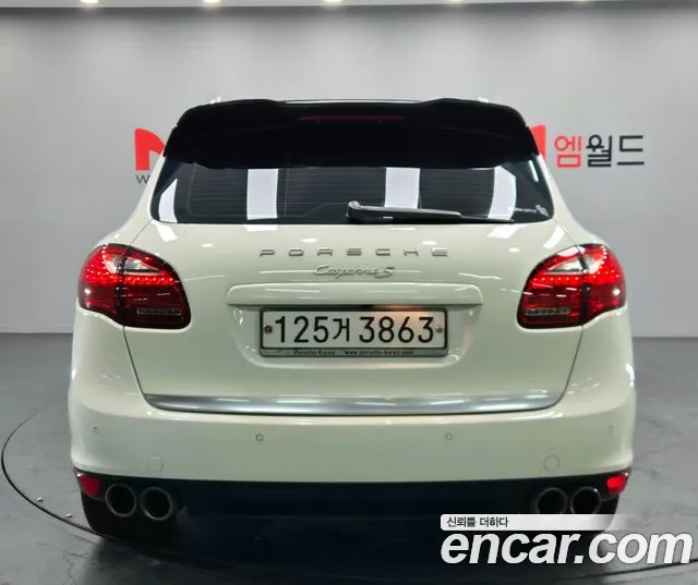 Porsche Cayenne 2011 thumb 4