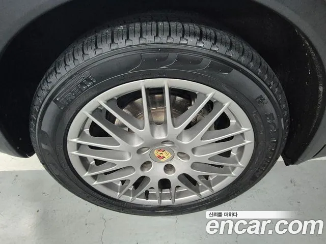 Porsche Cayenne 2011 thumb 7