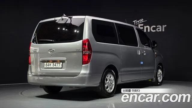 Hyundai Starex 2015 thumb 2