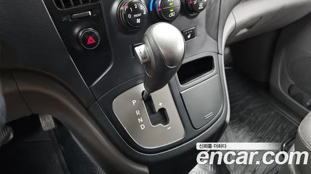 Hyundai Starex 2015 thumb 9