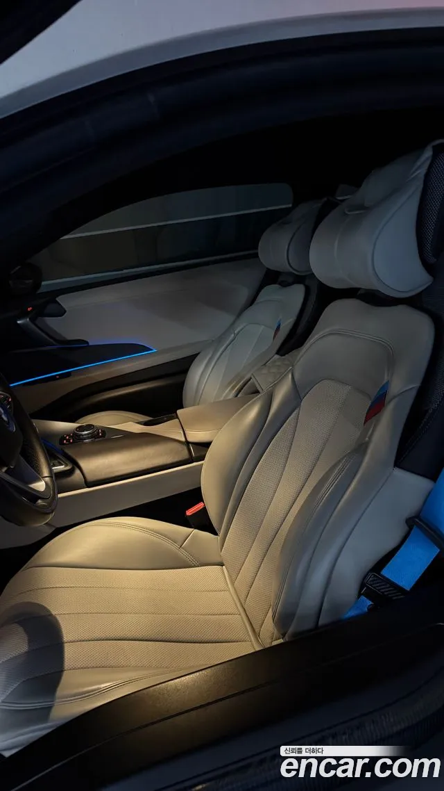 BMW i8 2015 thumb 9