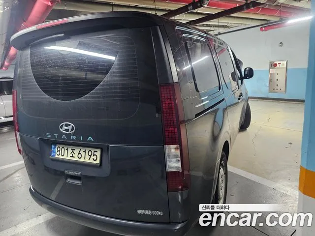 Hyundai Staria 2022 thumb 4